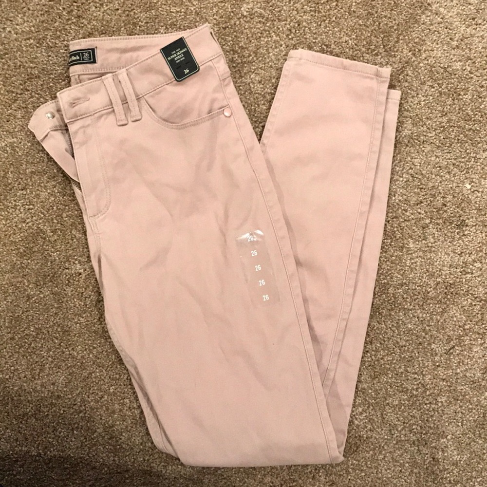 Dusty pink abercrombie and Fitch skinny jeans